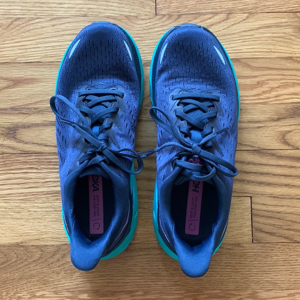 Hoka One One Clifton 8